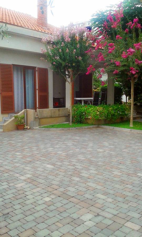 Apartment Magnolia Петркане Екстериор снимка